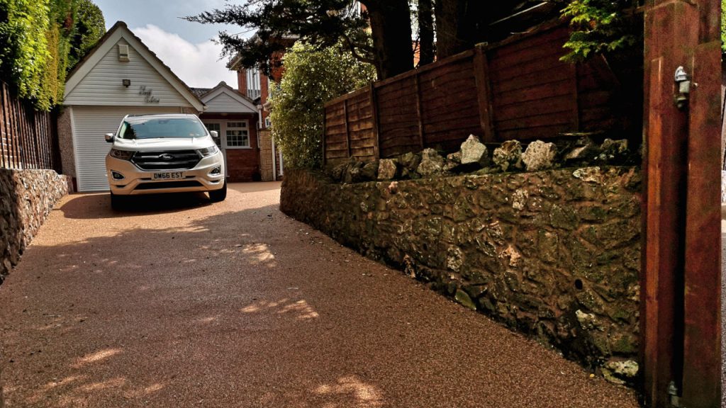 Resin Bound Stone Driveway in Bridgwater Spring Taupe gravel